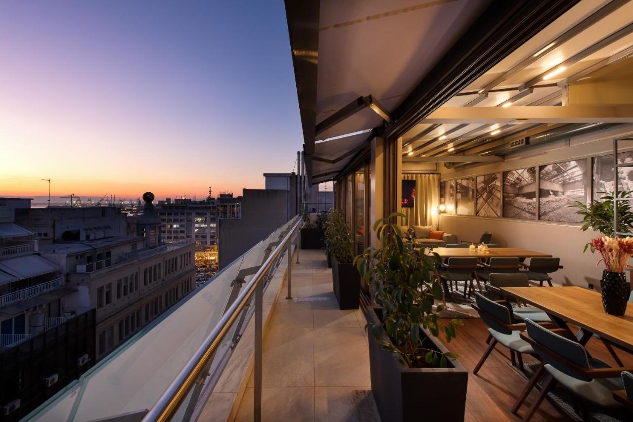 S Hotel Boutique Tesalónica Exterior foto The rooftop bar at the hotel